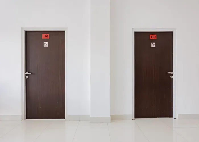 Hostal Reddoorz Near Ubud Village Sukawati
