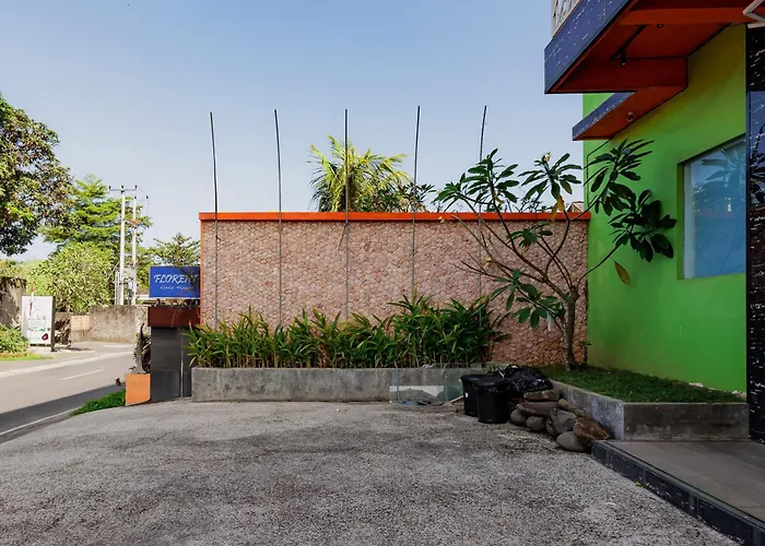 Reddoorz Near Ubud Village Hostal *