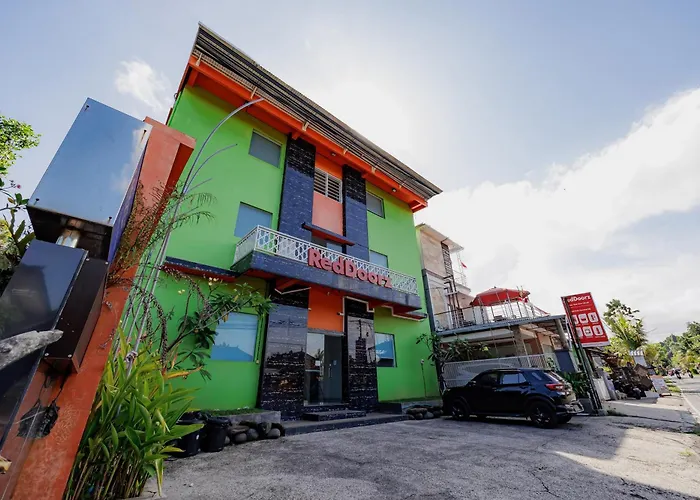 Reddoorz Near Ubud Village Hostal